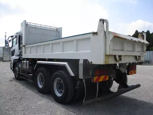 平成24年11月中古大型日産UDクオンの画像7