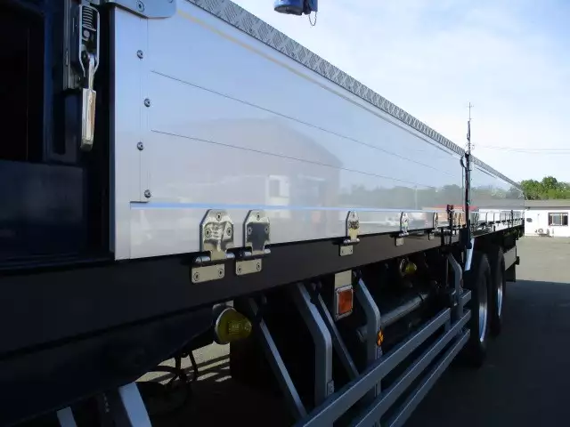 令和03年08月中古大型三菱ふそうスーパーグレートの画像9