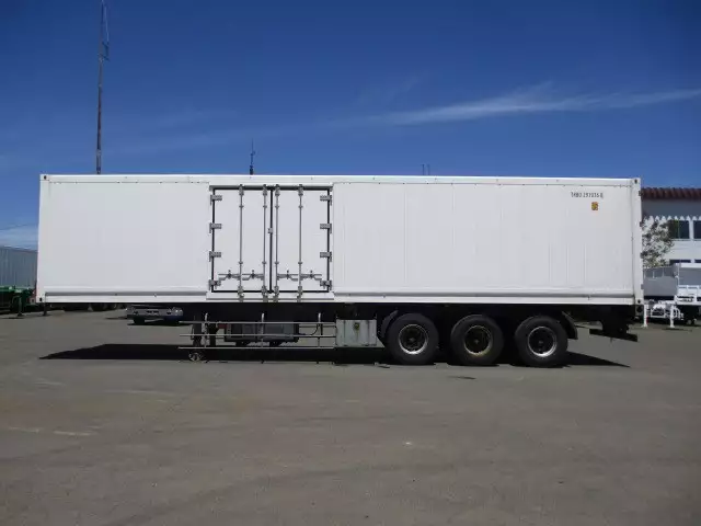 平成30年11月中古その他冷凍トレーラー輸入車・その他ロイヤルの画像8