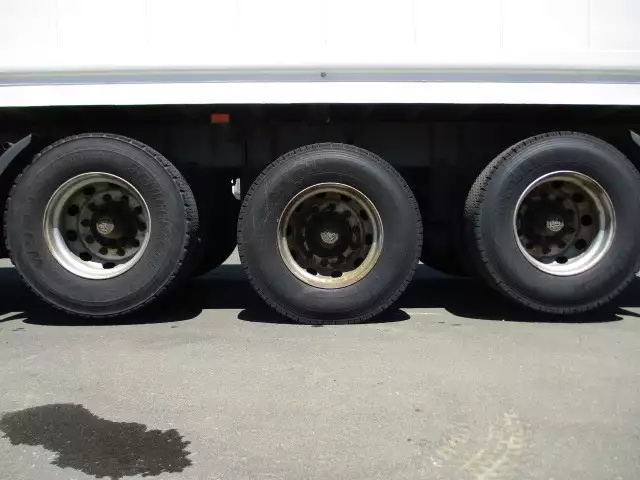 平成30年11月中古その他冷凍トレーラー輸入車・その他ロイヤルの画像9