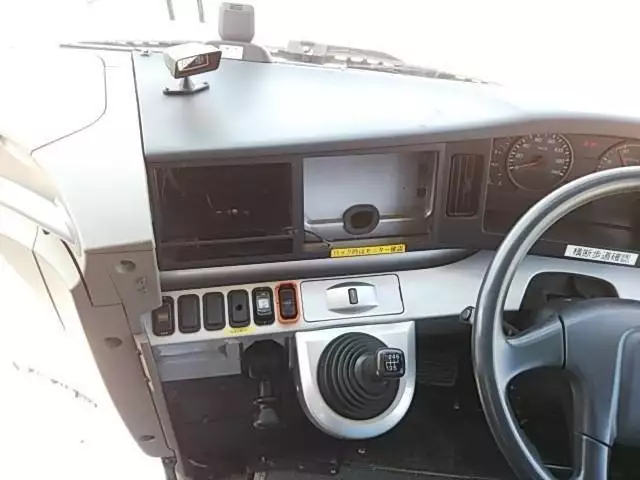 平成25年07月中古大型バス三菱ふそうエアロエースの画像44