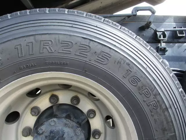 平成26年12月中古大型日産UDクオンの画像18