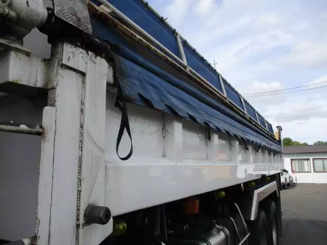 平成26年12月中古大型日産UDクオンの画像32