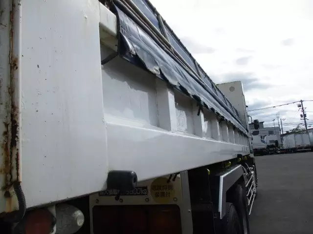 平成26年12月中古大型日産UDクオンの画像33