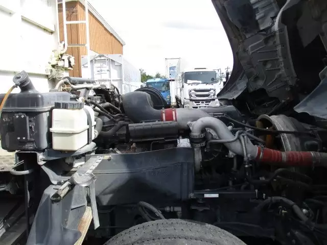 平成26年12月中古大型日産UDクオンの画像44