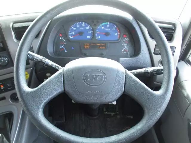 平成26年12月中古大型日産UDクオンの画像50