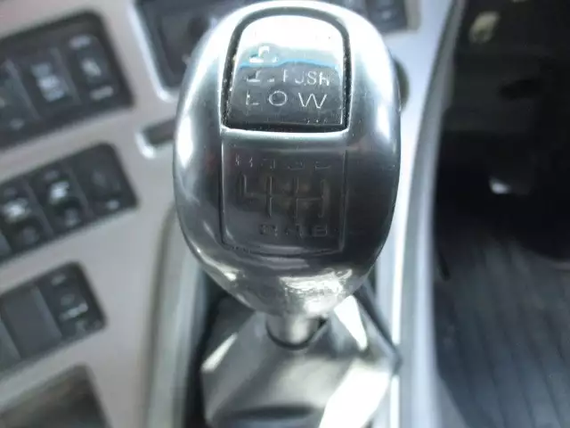 平成26年12月中古大型日産UDクオンの画像53