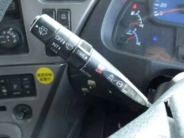 平成26年12月中古大型日産UDクオンの画像56