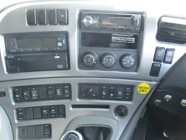 平成26年12月中古大型日産UDクオンの画像57