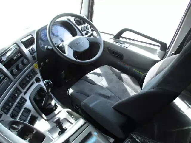 平成26年12月中古大型日産UDクオンの画像60