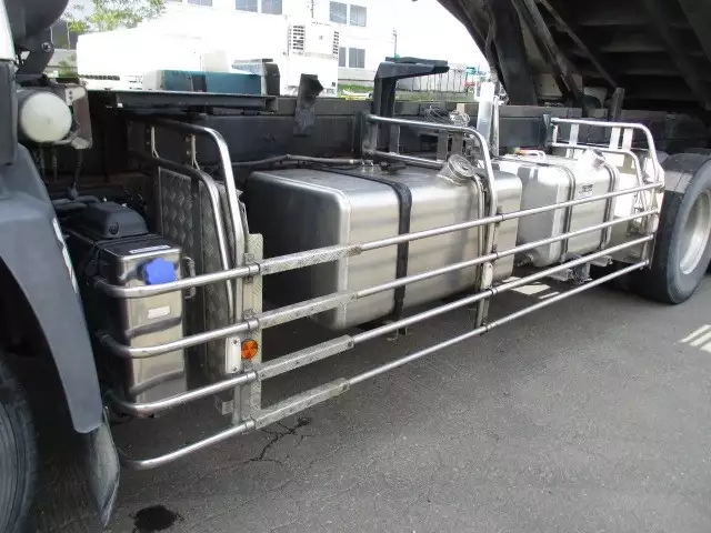 平成26年12月中古大型日産UDクオンの画像9