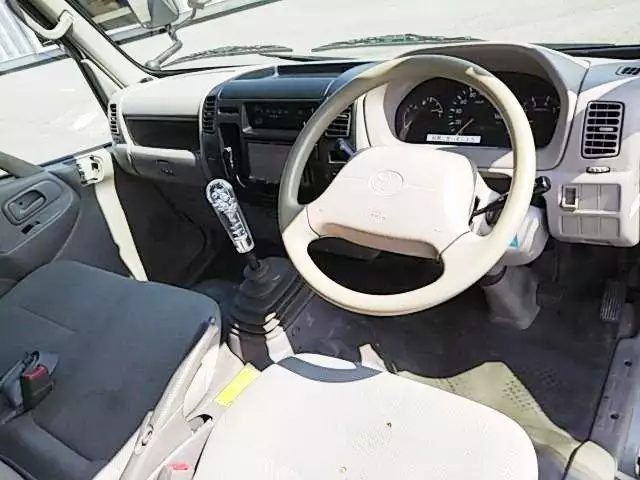 平成25年11月中古小型トヨタトヨタの画像5