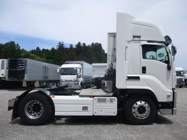 令和03年03月中古大型トラクタヘッドいすゞギガの画像4