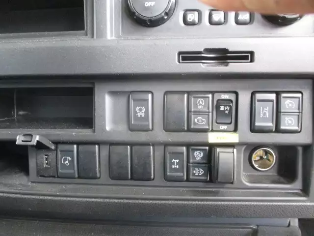 令和03年03月中古大型トラクタヘッドいすゞギガの画像39