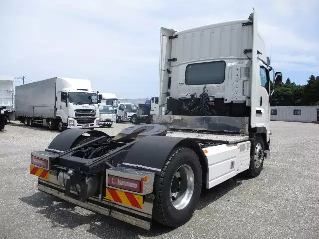 令和03年03月中古大型トラクタヘッドいすゞギガの画像5