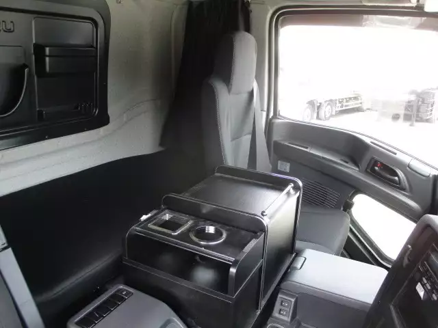 令和03年03月中古大型トラクタヘッドいすゞギガの画像53