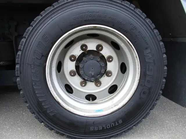 H31年 いすゞ 4軸低床ウィング エアサス 積載:13800㎏ 距離:33.7万㎞ 380馬力 MT7速の画像15