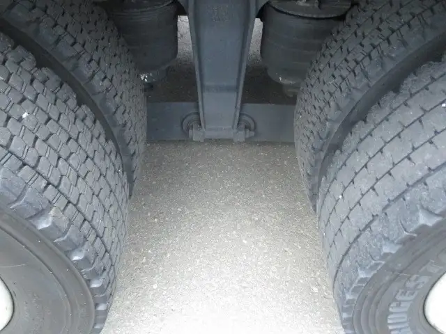 H31年 いすゞ 4軸低床ウィング エアサス 積載:13800㎏ 距離:33.7万㎞ 380馬力 MT7速の画像17