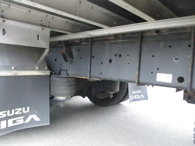 H31年 いすゞ 4軸低床ウィング エアサス 積載:13800㎏ 距離:33.7万㎞ 380馬力 MT7速の画像19