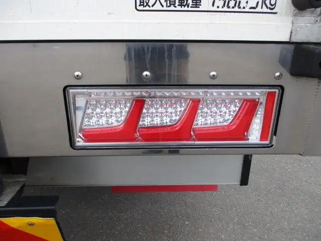 H31年 いすゞ 4軸低床ウィング エアサス 積載:13800㎏ 距離:33.7万㎞ 380馬力 MT7速の画像22