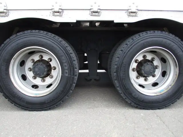 H31年 いすゞ 4軸低床ウィング エアサス 積載:13800㎏ 距離:33.7万㎞ 380馬力 MT7速の画像24