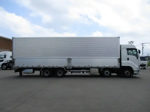 H31年 いすゞ 4軸低床ウィング エアサス 積載:13800㎏ 距離:33.7万㎞ 380馬力 MT7速の画像4
