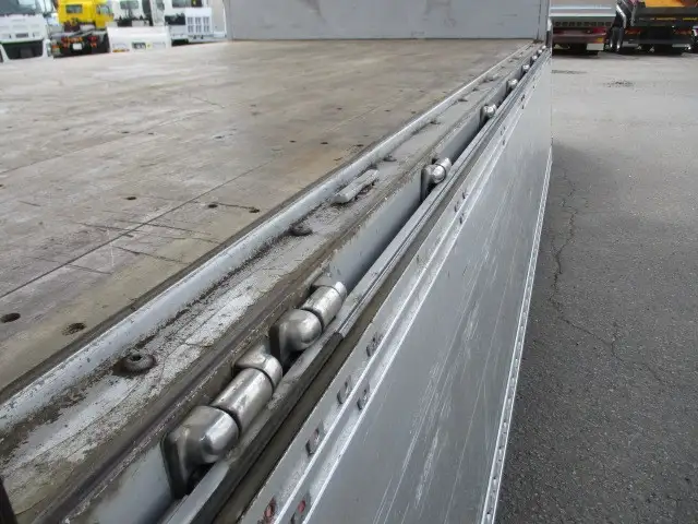 H31年 いすゞ 4軸低床ウィング エアサス 積載:13800㎏ 距離:33.7万㎞ 380馬力 MT7速の画像35