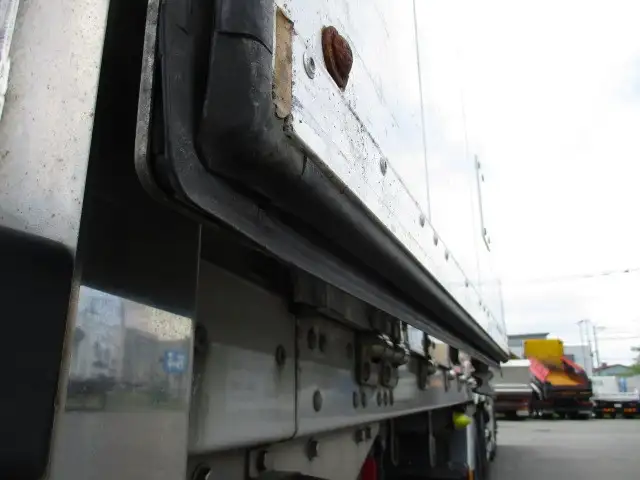 H31年 いすゞ 4軸低床ウィング エアサス 積載:13800㎏ 距離:33.7万㎞ 380馬力 MT7速の画像36