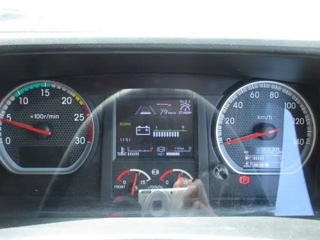 H31年 いすゞ 4軸低床ウィング エアサス 積載:13800㎏ 距離:33.7万㎞ 380馬力 MT7速の画像51