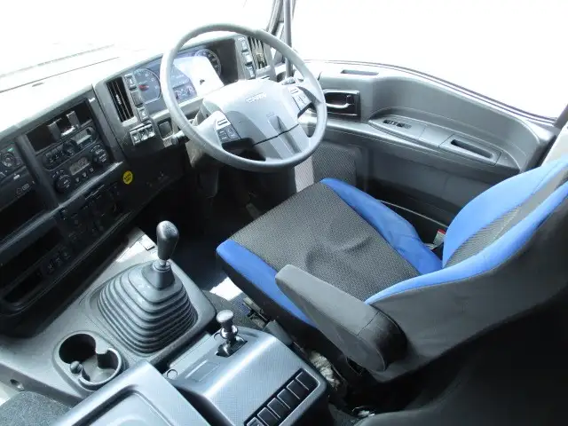 H31年 いすゞ 4軸低床ウィング エアサス 積載:13800㎏ 距離:33.7万㎞ 380馬力 MT7速の画像59