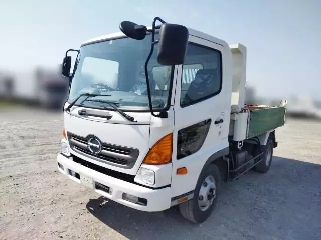 平成24年12月中古中型日野レンジャーの画像1