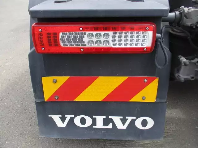 令和01年/平成31年11月中古大型トラクタヘッドボルボトラックの画像14