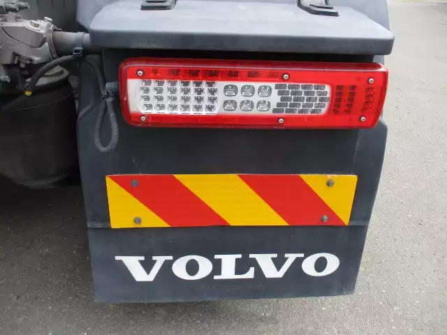 令和01年/平成31年11月中古大型トラクタヘッドボルボトラックの画像15