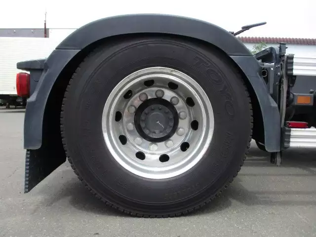 令和01年/平成31年11月中古大型トラクタヘッドボルボトラックの画像19