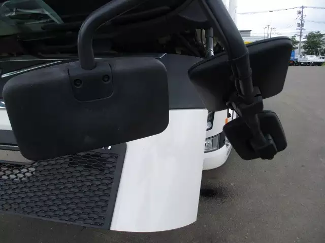 令和01年/平成31年11月中古大型トラクタヘッドボルボトラックの画像30