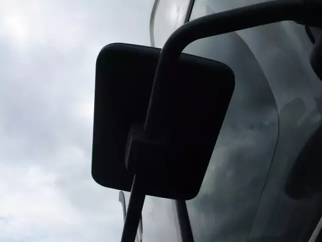 令和01年/平成31年11月中古大型トラクタヘッドボルボトラックの画像31