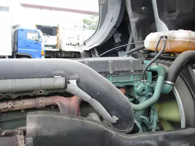 令和01年/平成31年11月中古大型トラクタヘッドボルボトラックの画像36