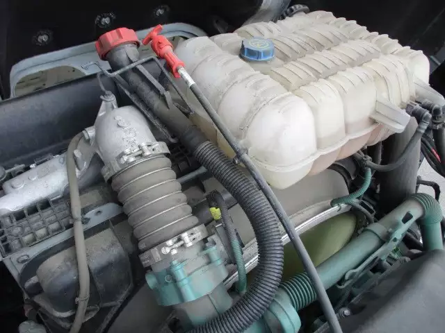 令和01年/平成31年11月中古大型トラクタヘッドボルボトラックの画像40