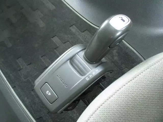 令和01年/平成31年11月中古大型トラクタヘッドボルボトラックの画像52