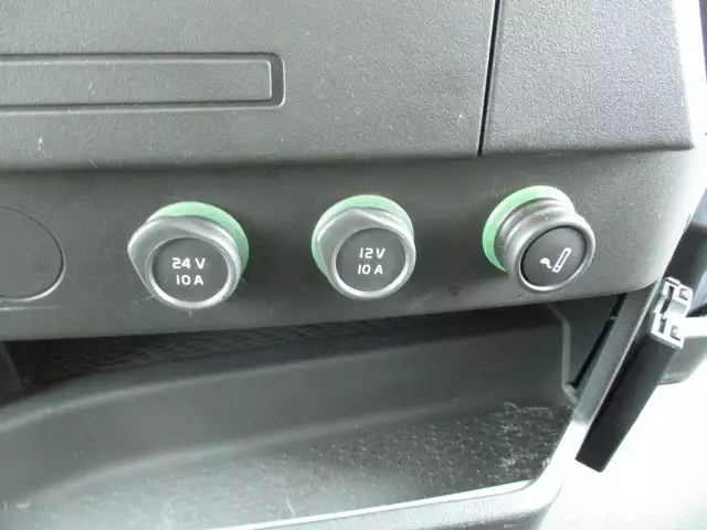 令和01年/平成31年11月中古大型トラクタヘッドボルボトラックの画像59