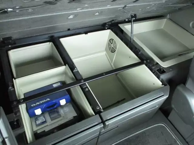 令和01年/平成31年11月中古大型トラクタヘッドボルボトラックの画像60