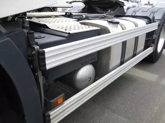 令和01年/平成31年11月中古大型トラクタヘッドボルボトラックの画像9