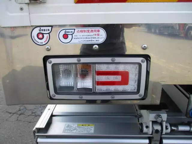 令和03年01月中古大型アルミバン・ウィング日野プロフィアの画像17