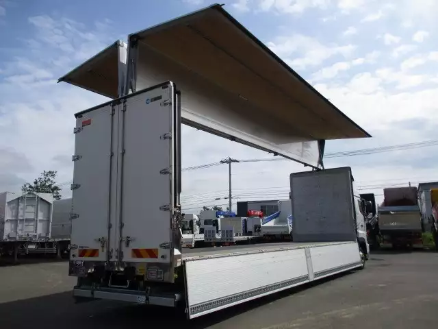 令和03年01月中古大型アルミバン・ウィング日野プロフィアの画像27