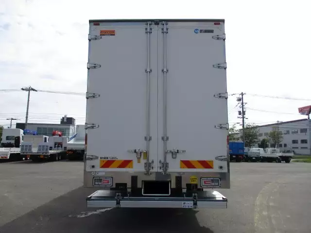 令和03年01月中古大型アルミバン・ウィング日野プロフィアの画像6