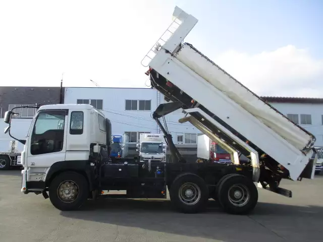 平成26年12月中古大型ダンプいすゞギガの画像25