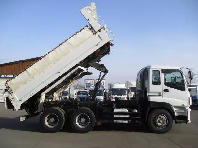 平成26年12月中古大型ダンプいすゞギガの画像30