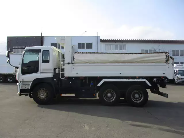 平成26年12月中古大型ダンプいすゞギガの画像4