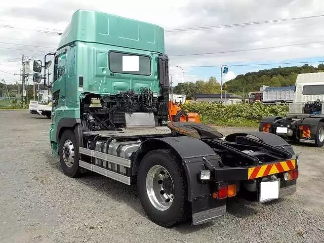 平成25年12月中古大型トラクタヘッド日野日野の画像3