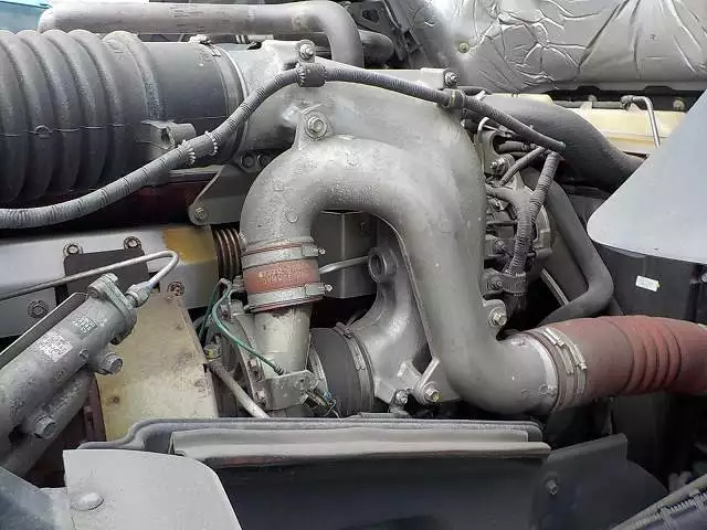 平成25年12月中古大型トラクタヘッド日野日野の画像28